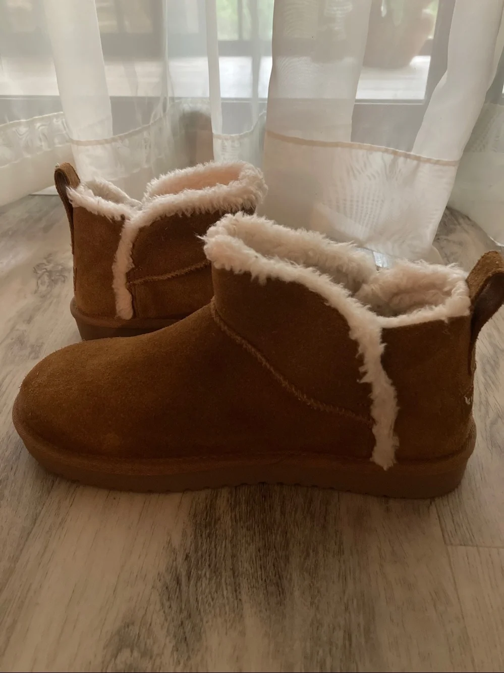 UGG Koolaburra Suede & Shearling Ankle Boots - Chestnut Brown - Sz 8